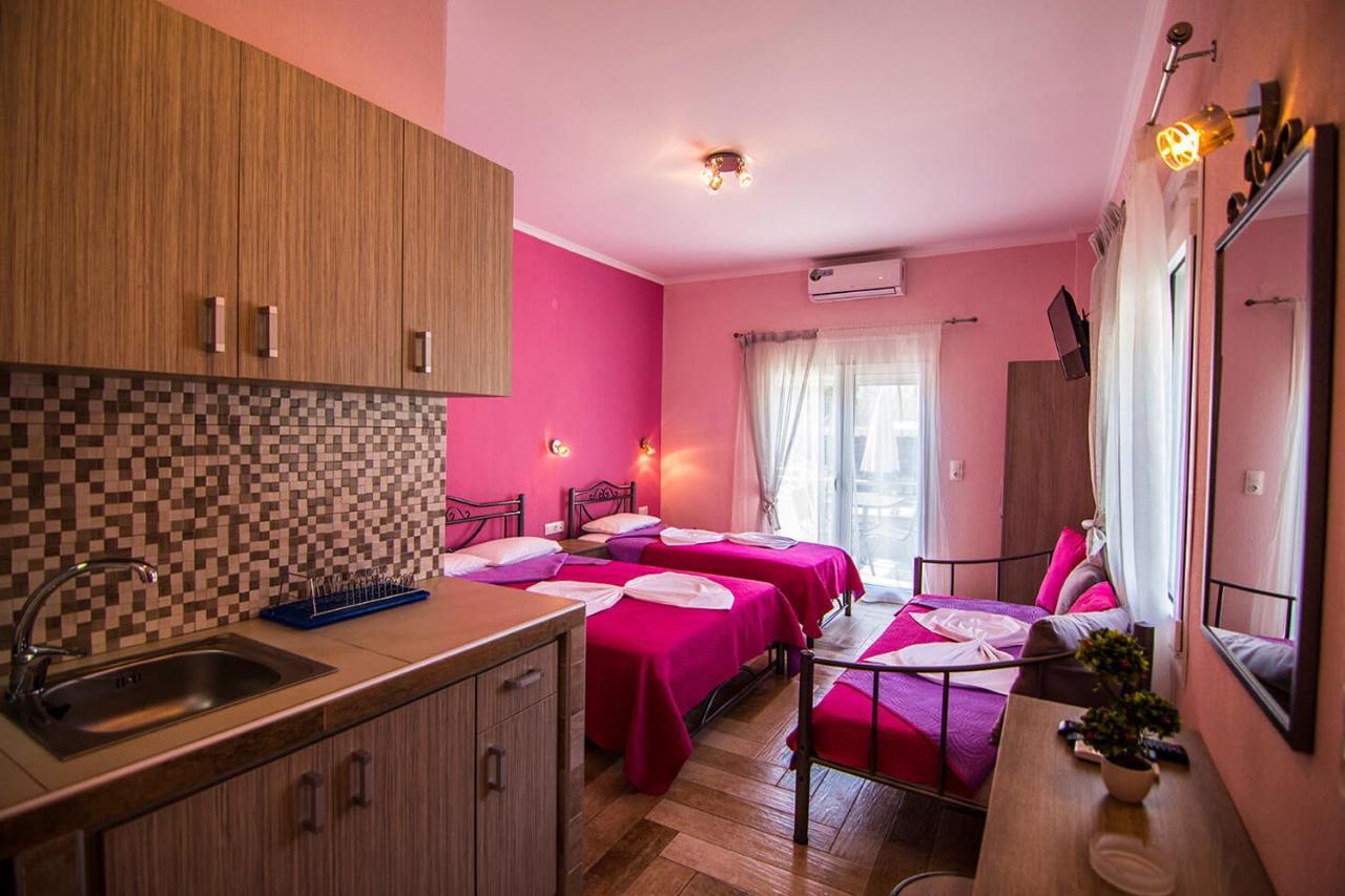 Christodoulos Eleftheria House Vrasná Esterno foto