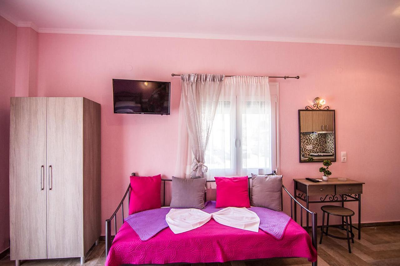 Christodoulos Eleftheria House Vrasná Esterno foto